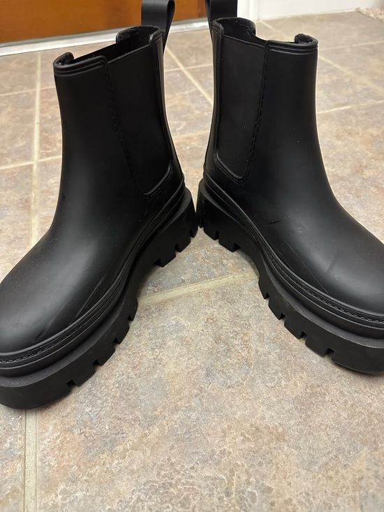 Shoes - Women’s Black Platform Chelsea Boots